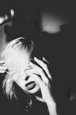 » #4/4 « / The face is the most interesting part of the body / Blog post by <a href="https://strkng.com/en/photographer/mike+stacey/">Photographer Mike Stacey</a> / 2019-11-17 08:24 / Portrait