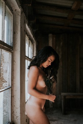 » #5/6 « / Blog post by <a href="https://strkng.com/en/photographer/by+the+sea/">Photographer by the sea</a> / 2020-01-08 21:28 / Nude / nude,peacock,feather