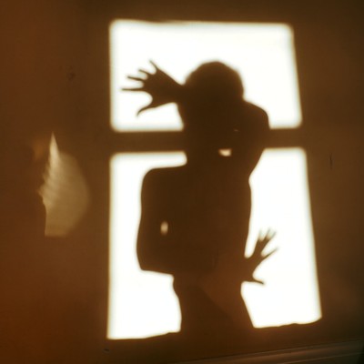 » #2/6 « / Shadow self. / Blog post by <a href="https://strkng.com/en/photographer/eliza+loveheart/">Photographer Eliza Loveheart</a> / 2020-12-28 14:08