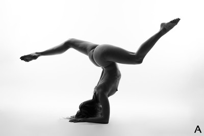 » #5/9 « / Poetry in Motion / Blog post by <a href="https://strkng.com/en/photographer/apetura+dance+photography/">Photographer Apetura Dance Photography</a> / 2021-06-09 13:39 / Fine Art / dance photography