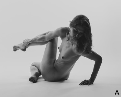 » #9/9 « / Poetry in Motion / Blog post by <a href="https://strkng.com/en/photographer/apetura+dance+photography/">Photographer Apetura Dance Photography</a> / 2021-06-09 13:39 / Fine Art / dance photography