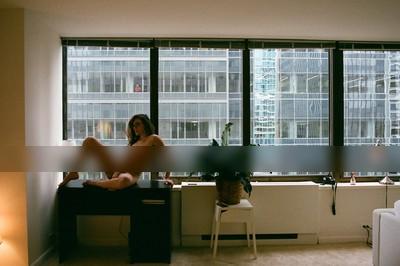 » #7/8 « / Window Dressing / Blog post by <a href="https://strkng.com/en/photographer/a-+different-breed/">Photographer A. Different-Breed</a> / 2020-12-13 00:57 / Nude