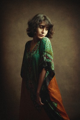 » #2/4 « / Portrait of Ghazal / Blog post by <a href="https://strkng.com/en/photographer/reza+shamszadeh/">Photographer Reza shamszadeh</a> / 2023-06-10 12:42