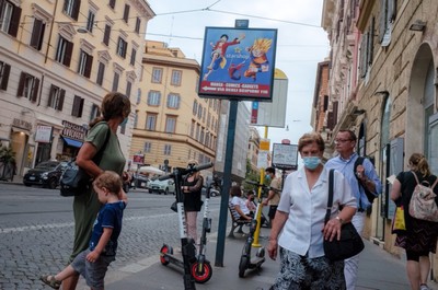 Rome, June 2021 / Street / streetphotography,streetlife,streetsofrome,city,pandemic,candid,documentary