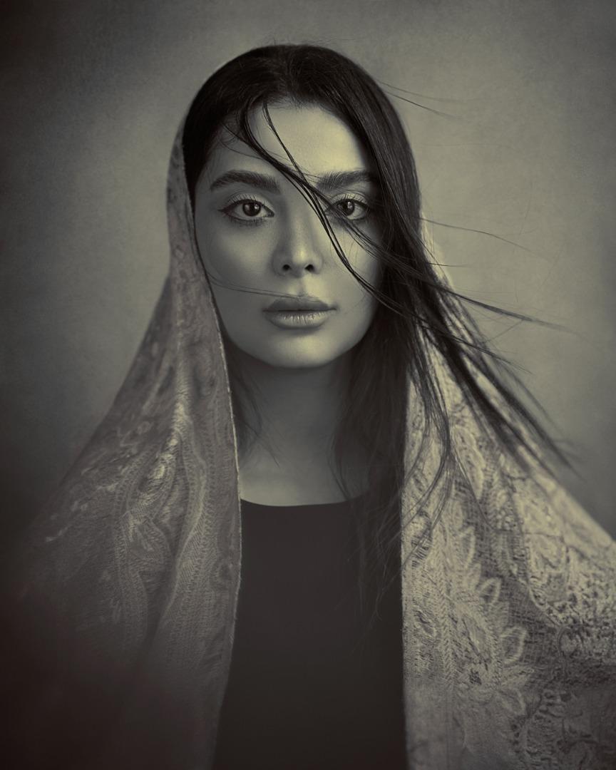 Portraits of Mina - Blog post by Photographer Morteza khobzi / 2023-08-07 22:15