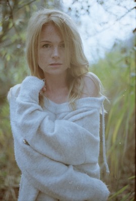» #2/7 « / Some picture on Portra 400 / Blog post by <a href="https://strkng.com/en/photographer/nietlisbach/">Photographer Nietlisbach</a> / 2023-03-20 06:56 / Portrait