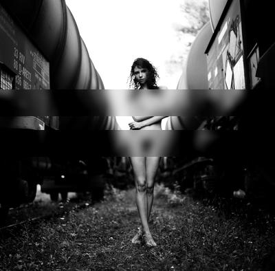 In Between / Nude  Fotografie von Fotografin Maria Frodl ★41 | STRKNG