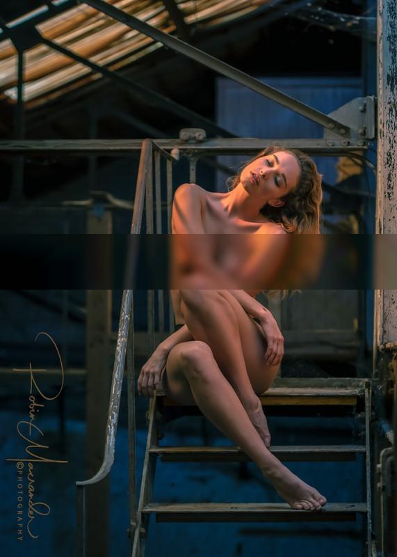 Lunchbreak / Nude  photography by Photographer Photomac | STRKNG
