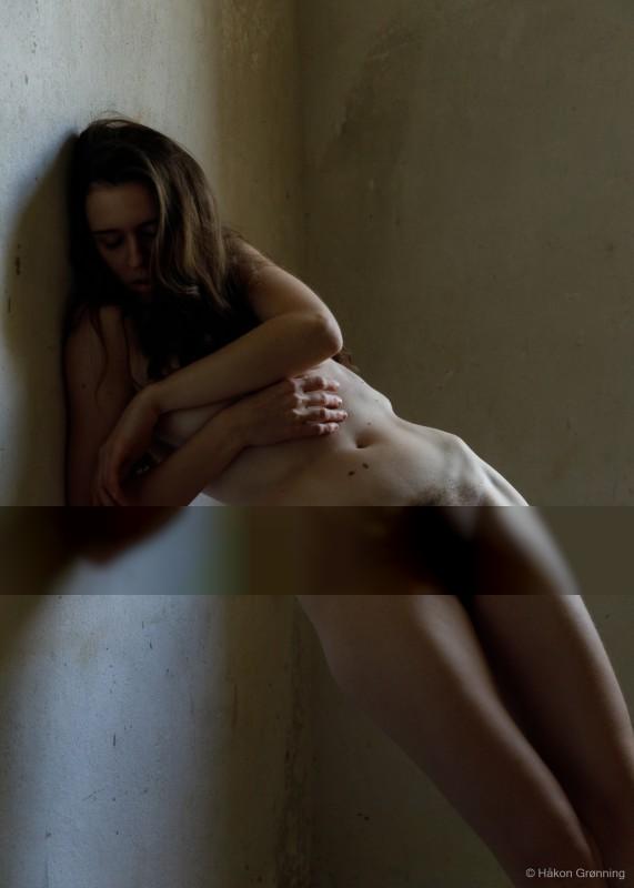 Dark / Nude  Fotografie von Model kupferhaut ★23 | STRKNG