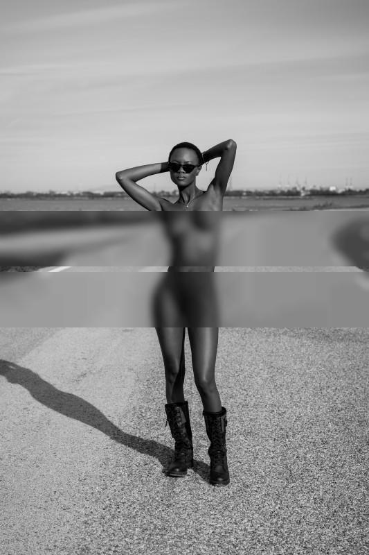 On the road / Nude  photography by Photographer Phil Raynaud ★6 | STRKNG