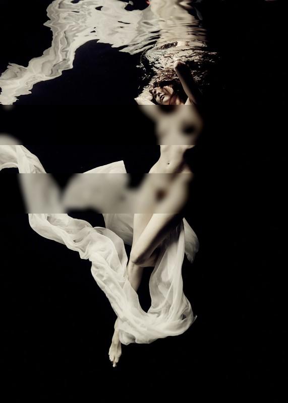 Aqua Ingravitas 7 / Nude  photography by Photographer Jose G Cano ★10 | STRKNG