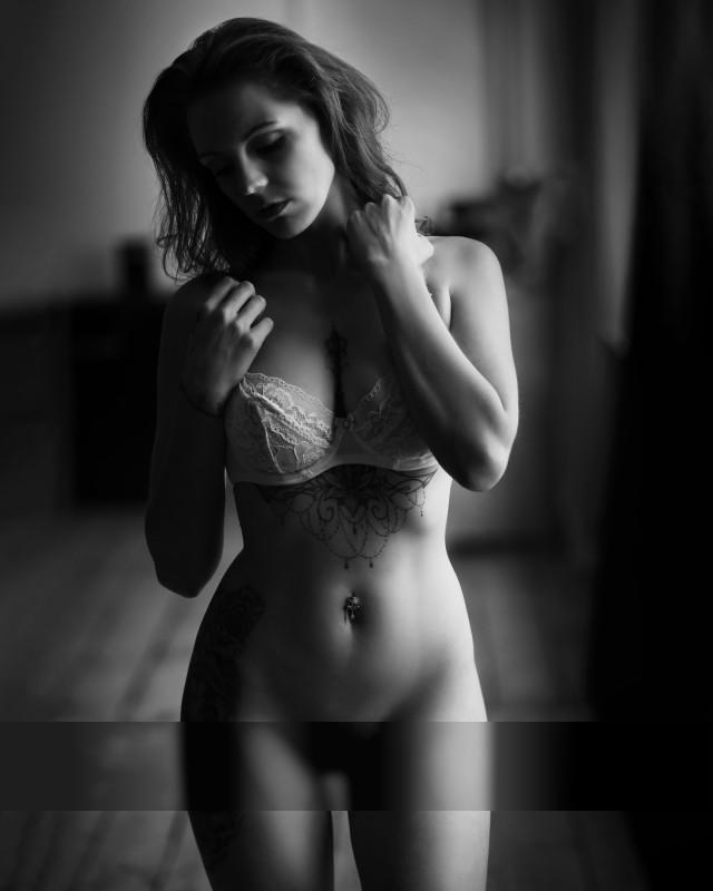Daria / Nude  Fotografie von Fotograf Schattenkünstler ★9 | STRKNG