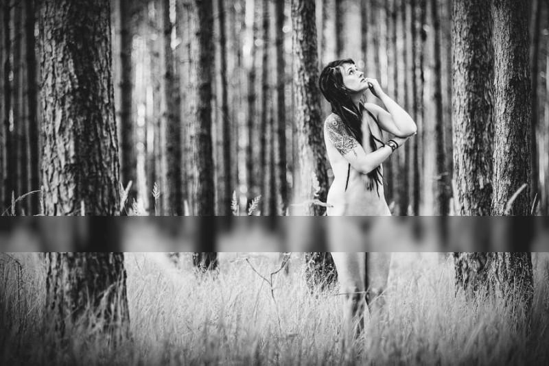 Schwarz-weiss  Fotografie von Model Peacocks feather ★39 | STRKNG