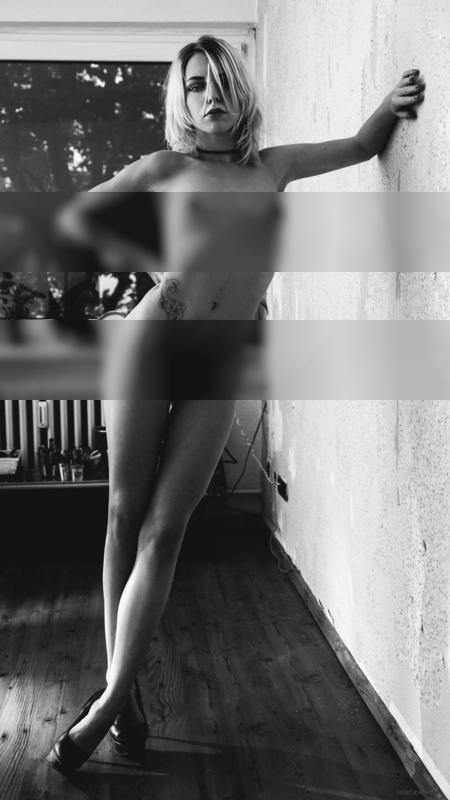 standing nude / Nude  Fotografie von Fotograf mika-ef ★4 | STRKNG