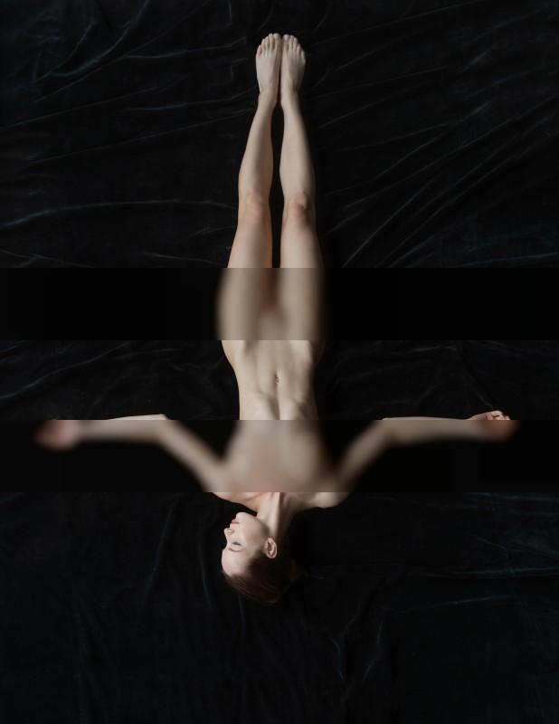 Dark berry / Nude  photography by Photographer Yauhen Yerchak ★2 | STRKNG