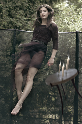 trampoline dinner / People  photography by Photographer Ulli Predeek ★4 | STRKNG