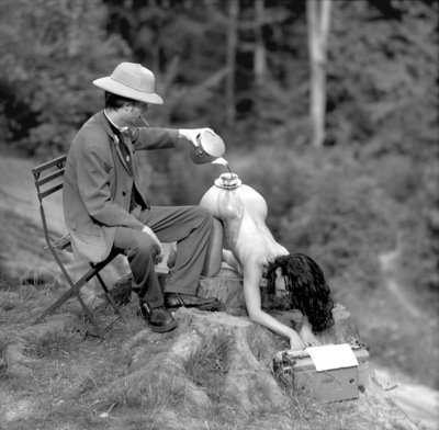 teatime / Nude  Fotografie von Fotograf Ulli Predeek ★4 | STRKNG