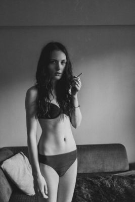 Black and White  photography by Model Alva Marleen ★58 | STRKNG