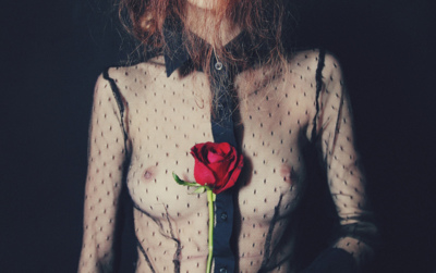 Red rose / Nude  Fotografie von Fotografin Fabrizia Milia ★14 | STRKNG