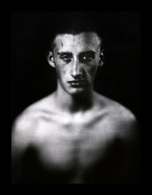 Andreas at 8x10&quot; / Portrait  Fotografie von Fotograf Ivophoto | STRKNG