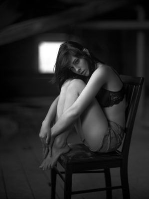 Justine / Menschen  Fotografie von Fotograf Lukas Wawrzinek ★39 | STRKNG