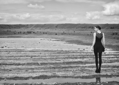 Lost / Schwarz-weiss  Fotografie von Model aeons of silence ★7 | STRKNG