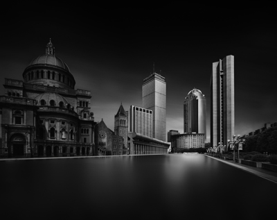 Prudential Center viewed  the Christian Science Center, Boston MA, USA 2014. / Fine Art  Fotografie von Fotograf Thibault ROLAND ★5 | STRKNG