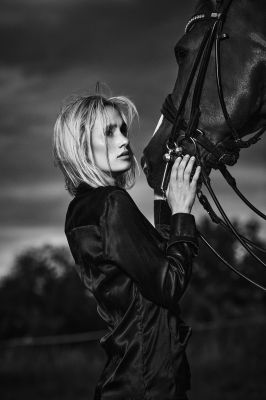 Theresa / Portrait  Fotografie von Fotograf Thomas Ruppel ★25 | STRKNG