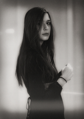 Aline / Portrait  photography by Photographer Stephane Lepine ★24 | STRKNG