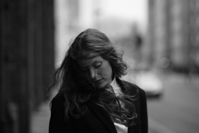 von Patrick Citera / Portrait  Fotografie von Model Marilla Muriel ★87 | STRKNG