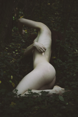 Sturm und Drang / Nude  Fotografie von Fotografin Vivienne B ★32 | STRKNG