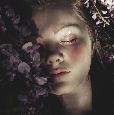 Floralia_Wonderland is Here / Portrait  photography by Photographer Vivienne B ★32 | STRKNG