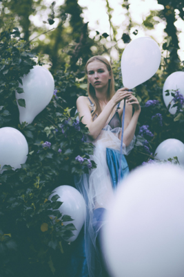 Floralia_A New Beginning for Wonderland / Mode / Beauty  Fotografie von Fotografin Vivienne B ★32 | STRKNG