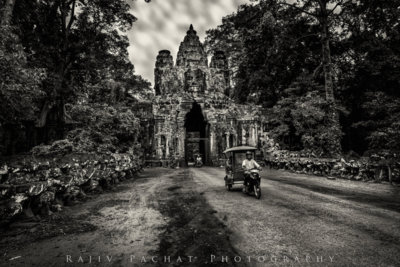 tuk tuk / Black and White  photography by Photographer Morpheus2004 | STRKNG