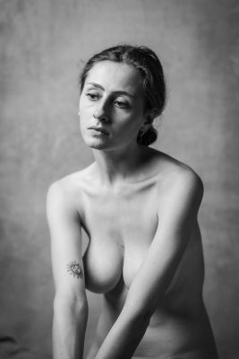 Emma / Portrait  photography by Photographer Imar ★27 | STRKNG