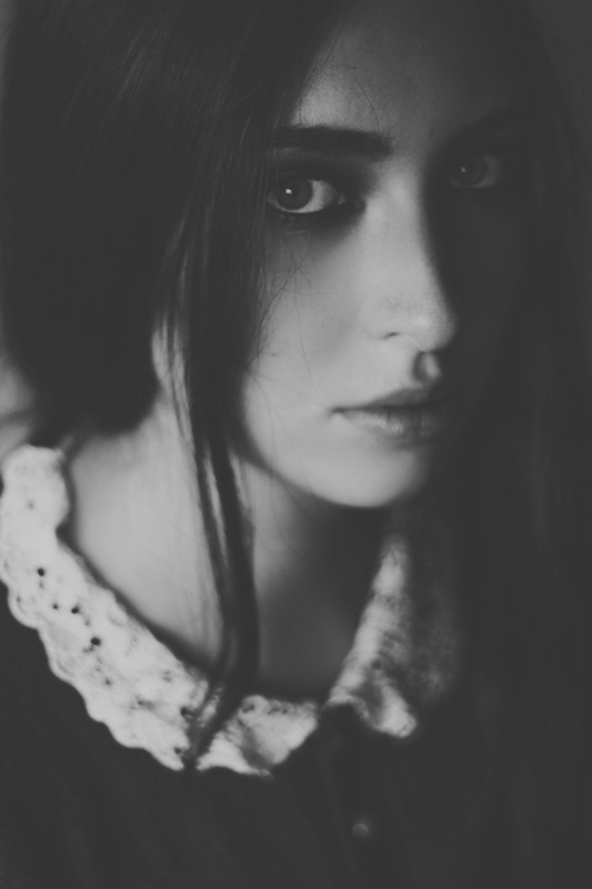 Anna - &copy; Michalina Wozniak | Black and White