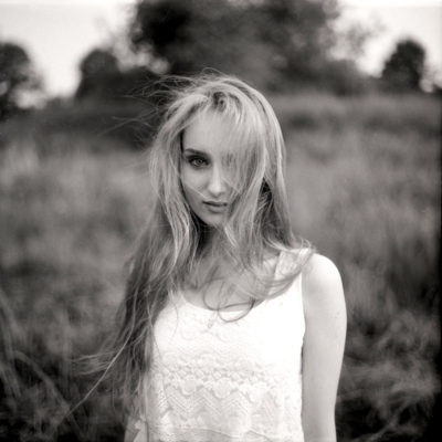 Marta / Portrait  Fotografie von Fotografin Perpetua Dudziak ★1 | STRKNG