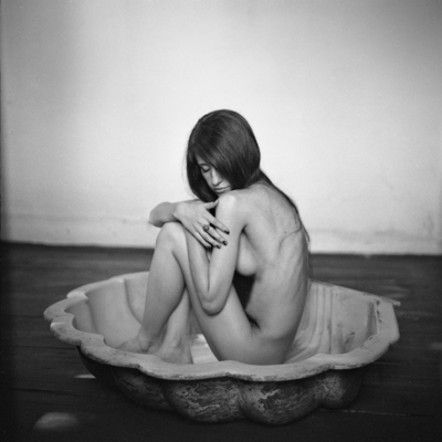 Kornelia M. / Nude  Fotografie von Fotografin Perpetua Dudziak ★1 | STRKNG