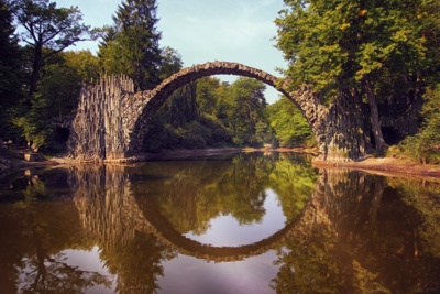 Rakozbrücke / Wasserlandschaften  Fotografie von Fotografin Leni Papilio ★3 | STRKNG