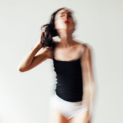 Dance / Portrait  Fotografie von Fotografin Emilie Möri ★4 | STRKNG