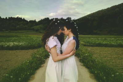 HugMe / Konzeptionell  Fotografie von Fotografin Angelica T Photography ★3 | STRKNG