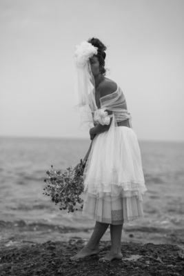 Voile de la mariée / Schwarz-weiss  Fotografie von Model Zoe ★21 | STRKNG