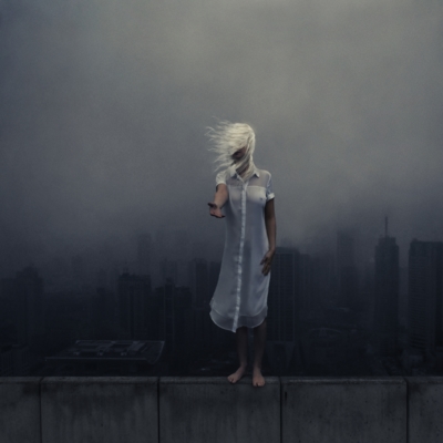 Hesitation / Konzeptionell  Fotografie von Fotografin Mrs. White ★59 | STRKNG