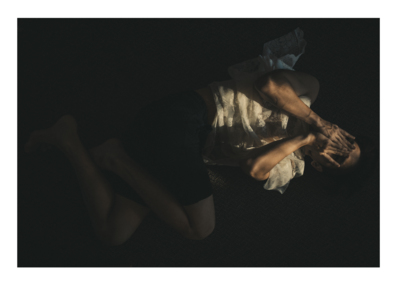 Mourning for myself / Fine Art  Fotografie von Fotograf Cao Dien ★2 | STRKNG