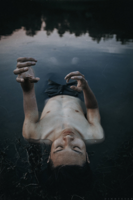 Raise me up / Fine Art  Fotografie von Fotograf Huy Lee ★1 | STRKNG