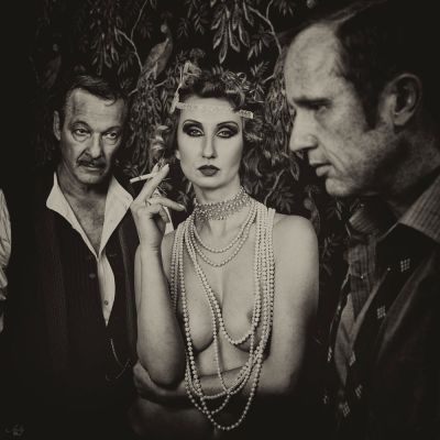 late, late in the gentlemen's club / Nude  Fotografie von Fotografin hady ★7 | STRKNG