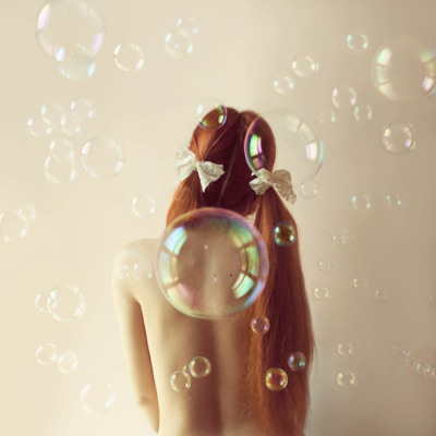 Bubbles / Konzeptionell  Fotografie von Fotografin Elisa Scascitelli ★11 | STRKNG