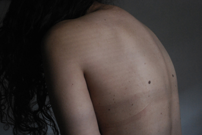 Free yourself (It is not as simple shed the brands that we carry in the skin). / Nude  Fotografie von Fotografin Marie Casabonne ★5 | STRKNG