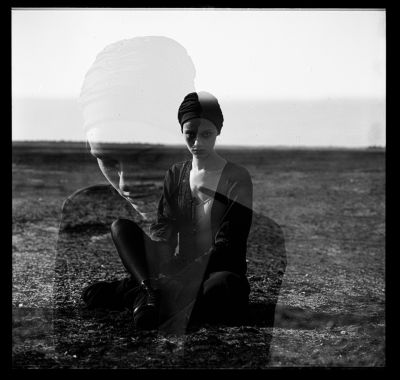 Nelli / Schwarz-weiss  Fotografie von Fotograf Holger Nitschke ★75 | STRKNG