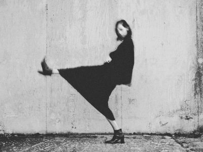 Lotte / Black and White  photography by Photographer Holger Nitschke ★75 | STRKNG